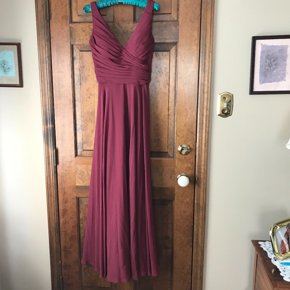 Watters & Watters Burgundy Pleated Top Gown Size 4